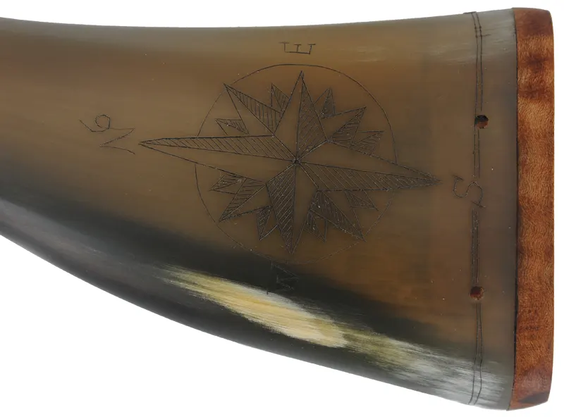 Flat Priming Horn,
5", pine base, compass rose