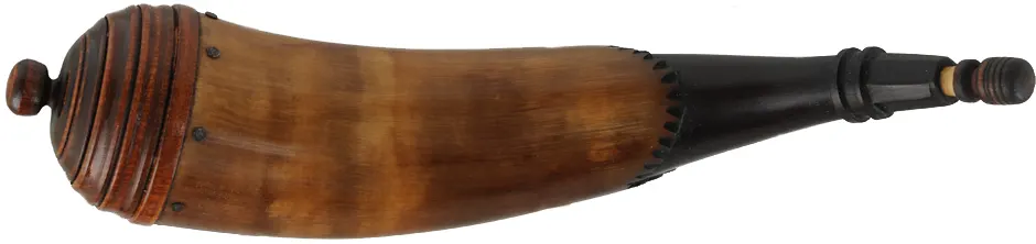 Powder Horn,
11-7/8", paneled tip,
tansel throat, turned maple base