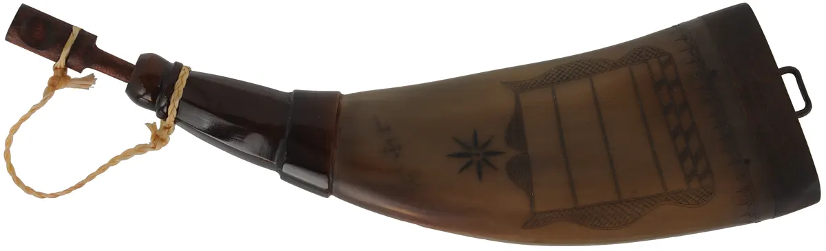 Flat Powder Horn,
9-1/8", scrimshaw flower,
iron staple