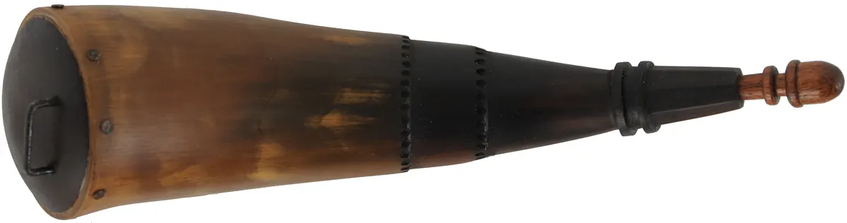 Powder Horn,
10", paneled tip,
engrailed, iron staple