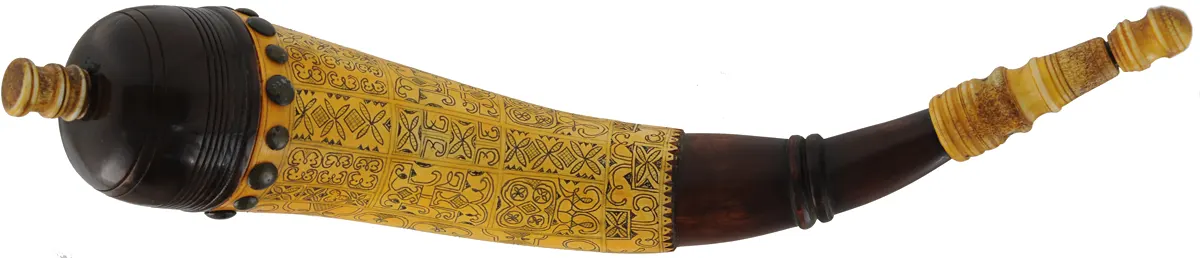 Powder Horn,
15-1/4", neatly hand made, with MicMac style scrimshaw,
by Mark Harmen
