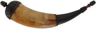 Powder Horn,
11", paneled tip,
beehive base