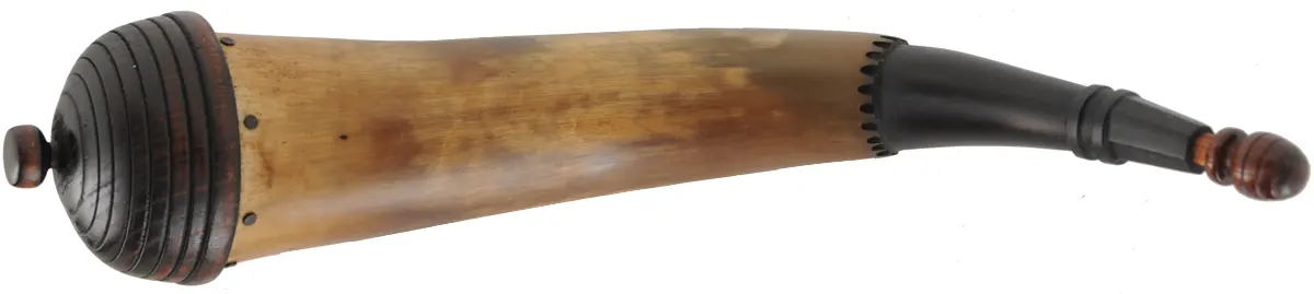 Powder Horn,
14-1/2", beehive base,
engrailed, paneled neck