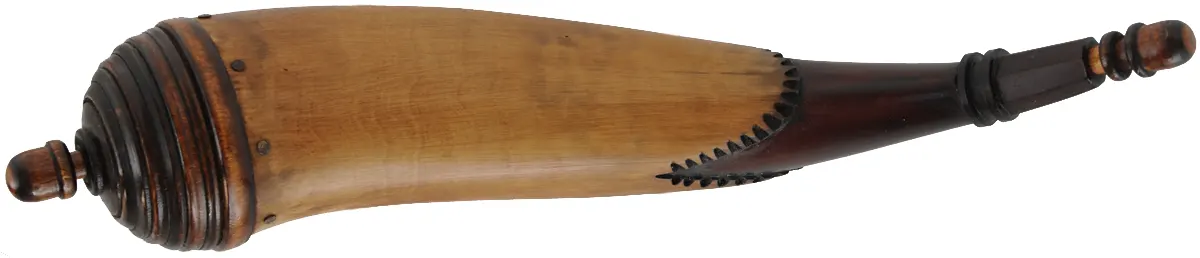 Powder Horn,
13", paneled tip,
tansel throat, turned base