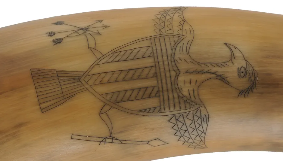Powder Horn,
12-1/4", scrimshaw eagle