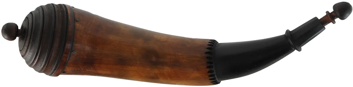 Powder Horn,
12-1/2", turned base,
engrailed, paneled tip